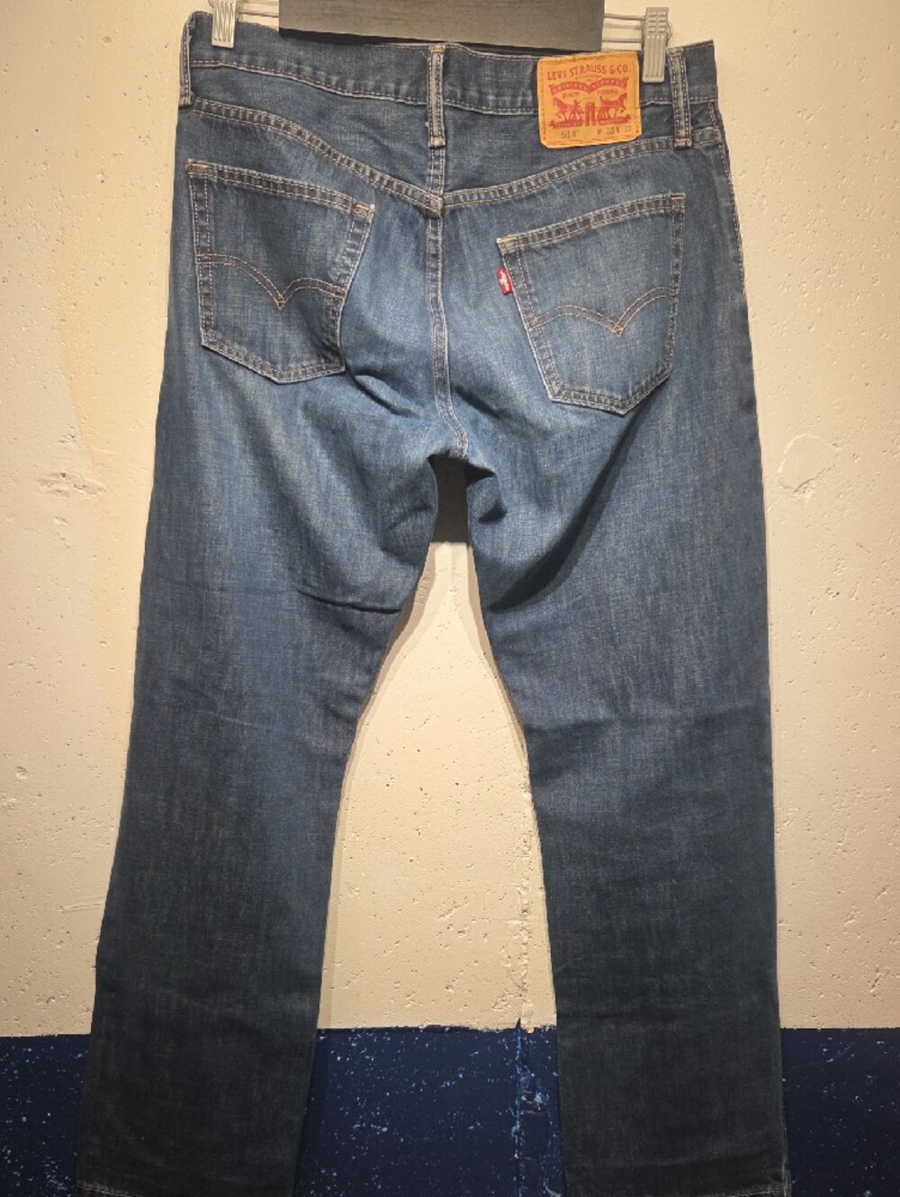 Men's Levi's 514 Straight Fit Blue Denim Jeans (33x32) - Picture 3 of 6